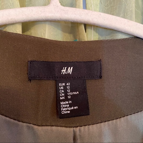 H&M draped open front blazer worn once - Picture 4 of 10